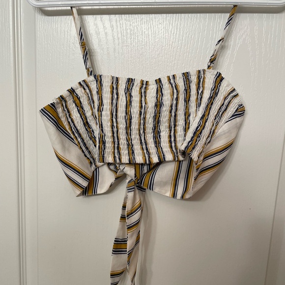 Tie up crop - Picture 2 of 3